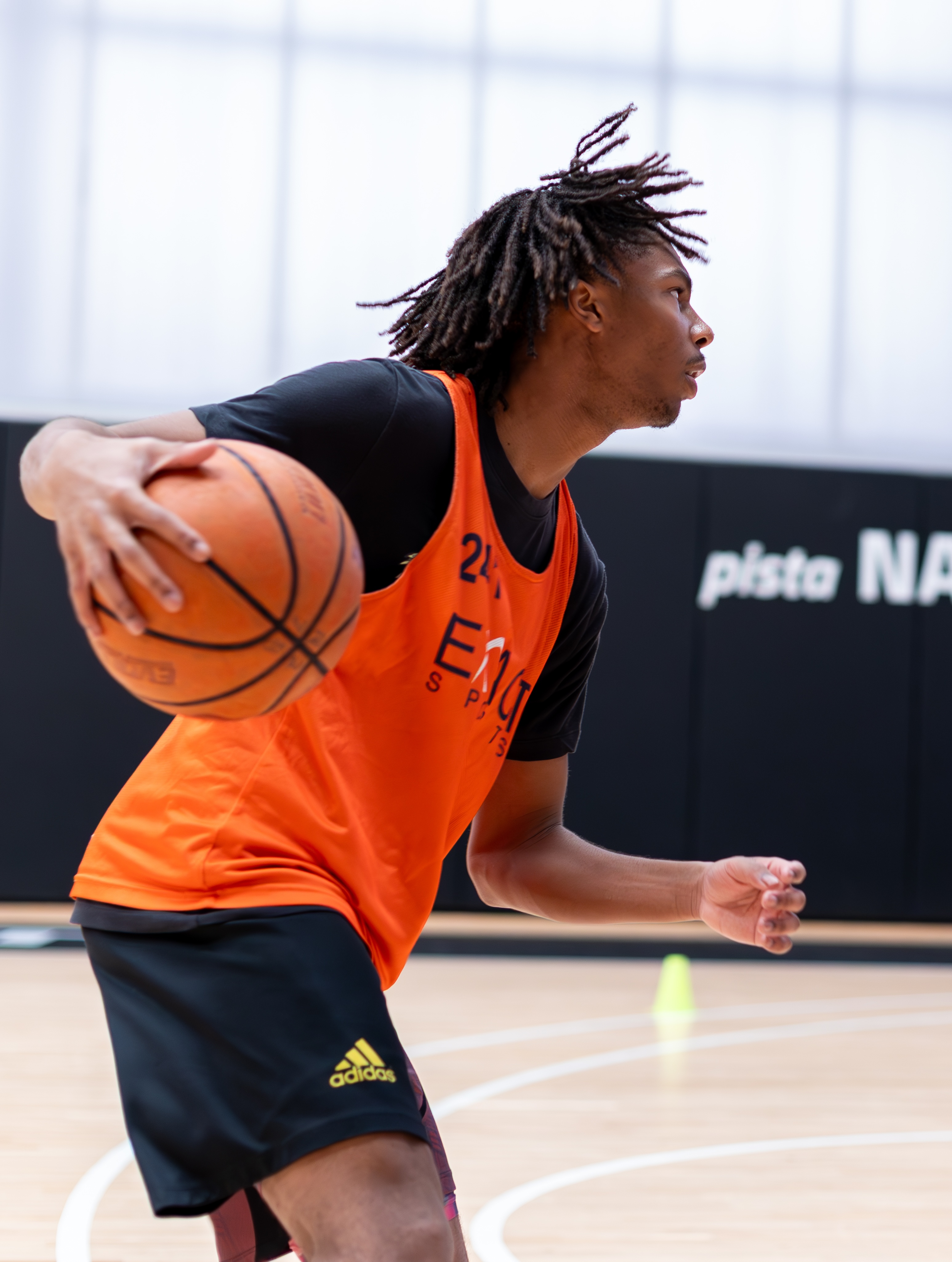 basketball player with basketball